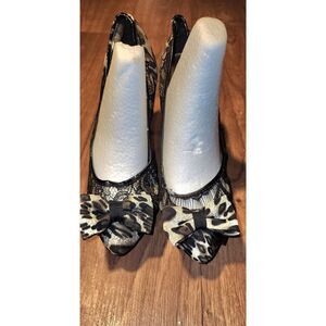Wild Rose Pumps